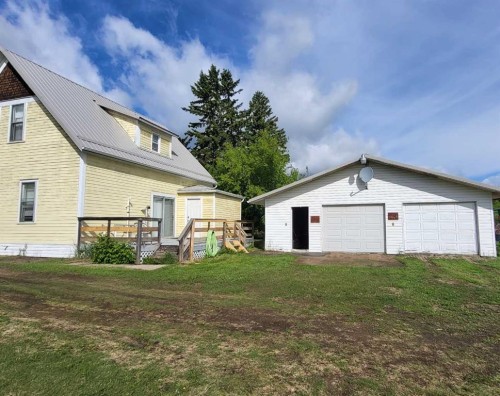5205 52 Avenue, Castor, AB 