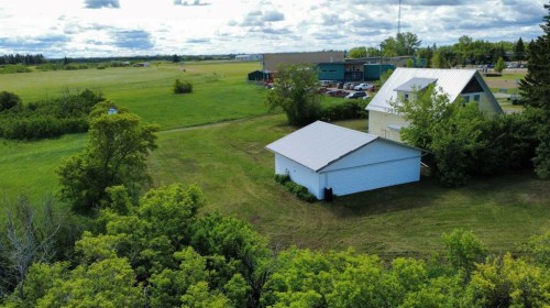 5205 52 Avenue, Castor, AB 