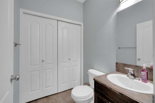 9 Lincoln Street, Sylvan Lake, AB 
