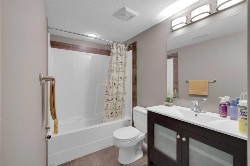 9 Lincoln Street, Sylvan Lake, AB 
