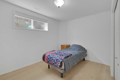 9 Lincoln Street, Sylvan Lake, AB 