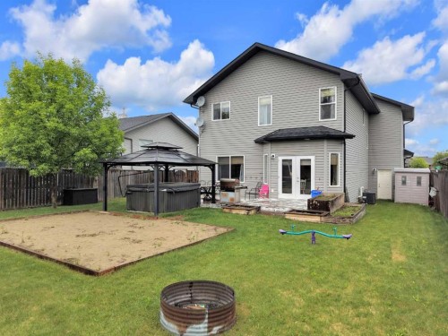 9 Lincoln Street, Sylvan Lake, AB 