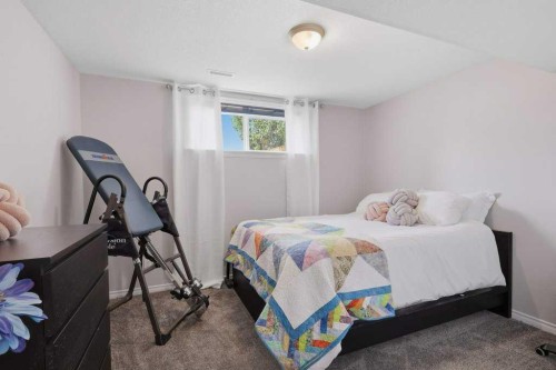 47 Ion Close, Red Deer, AB 