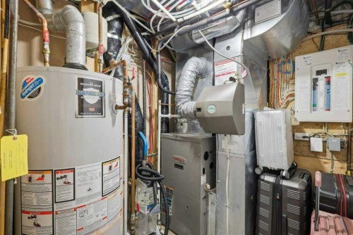 47 Ion Close, Red Deer, AB 