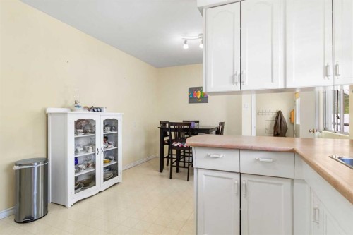 3206 44A Avenue, Red Deer, AB 