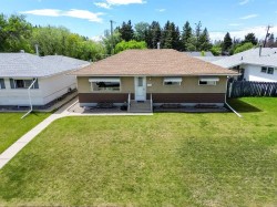 3206 44A Avenue Red Deer, AB T4N 3J7