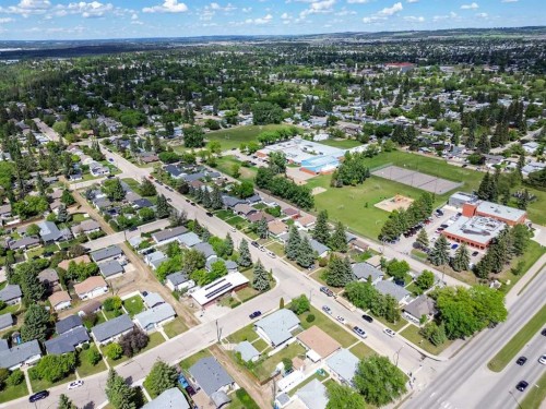 3206 44A Avenue, Red Deer, AB 