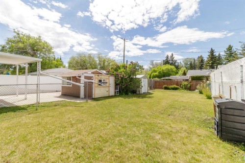 3206 44A Avenue, Red Deer, AB 