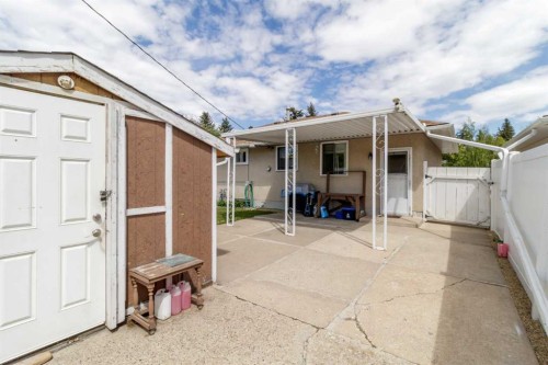 3206 44A Avenue, Red Deer, AB 