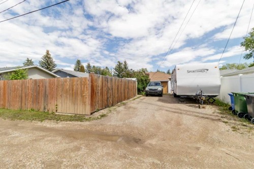3206 44A Avenue, Red Deer, AB 