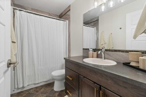 14 Village Crescent, Red Deer, AB 
