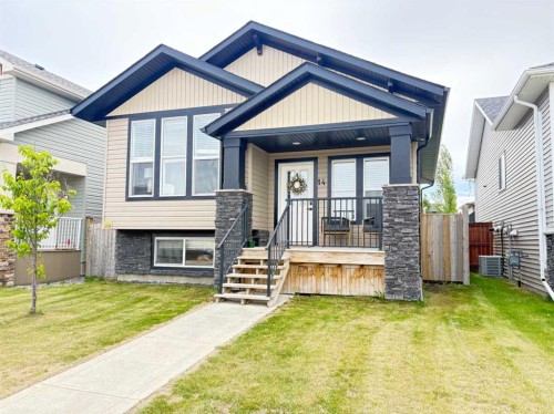 14 Village Crescent  Red Deer, AB T4R 0P3