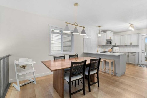 14 Village Crescent, Red Deer, AB 