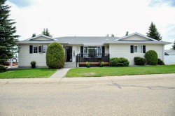 5405 62 Street Camrose, AB T4V 4H3