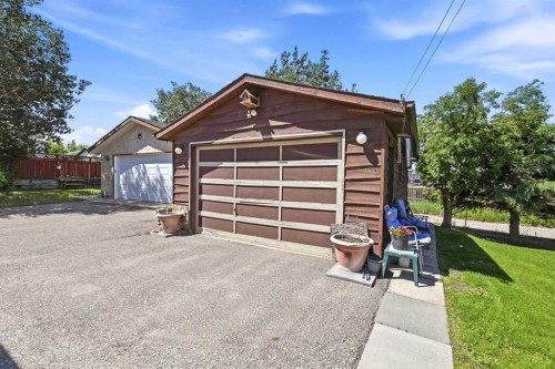 38 Meadowview Close, Sylvan Lake, AB - Outdoor