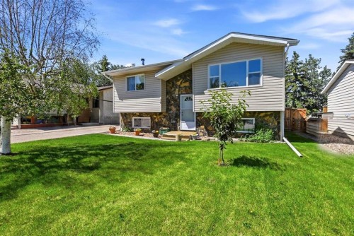 38 Meadowview Close, Sylvan Lake, AB - Outdoor
