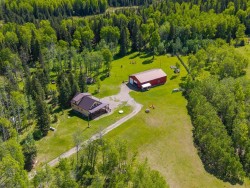 33445 Highway 587 Rural Mountain View County, AB T0M 1X0