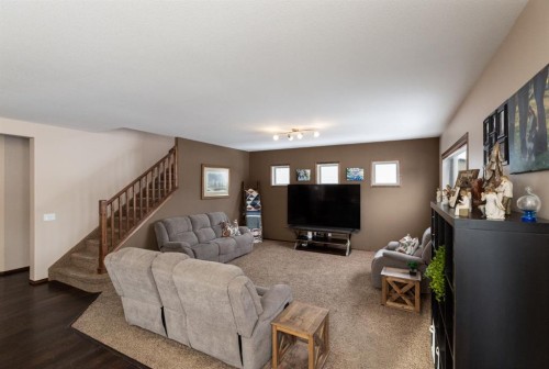 4828 55 Boulevard Close, Innisfail, AB 