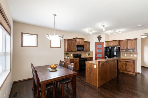 4828 55 Boulevard Close, Innisfail, AB 