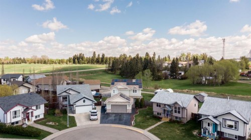 4828 55 Boulevard Close, Innisfail, AB 