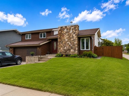 5756 55 Street  Rocky Mountain House, AB T4T 1J7