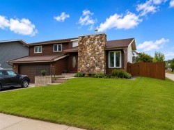 5756 55 Street Rocky Mountain House, AB T4T 1J7