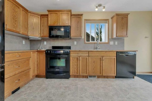 12 Oswald Close, Red Deer, AB 