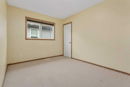 12 Oswald Close, Red Deer, AB 