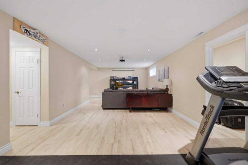 166 Lougheed Close, Red Deer, AB 