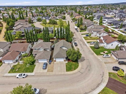 166 Lougheed Close, Red Deer, AB 
