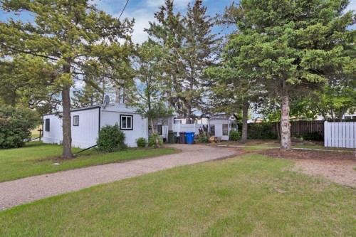 4715 46 Street  Innisfail, AB T4G 1N9