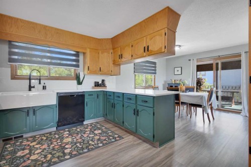 27 Warwick Drive, Red Deer, AB 