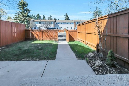 7-15 Stanton Street, Red Deer, AB - Outdoor