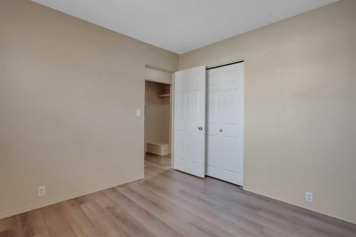 7-15 Stanton Street, Red Deer, AB - Indoor Photo Showing Other Room