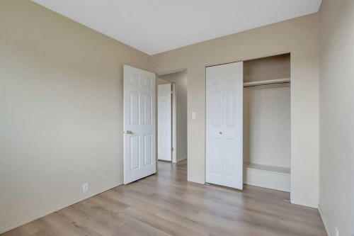 7-15 Stanton Street, Red Deer, AB - Indoor Photo Showing Other Room