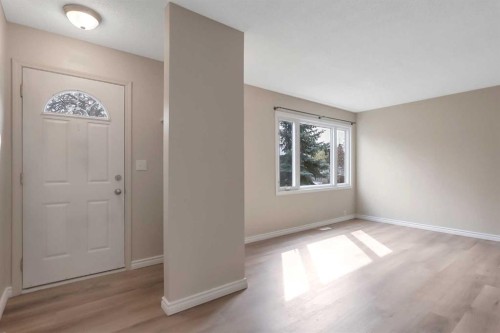 7-15 Stanton Street, Red Deer, AB - Indoor Photo Showing Other Room