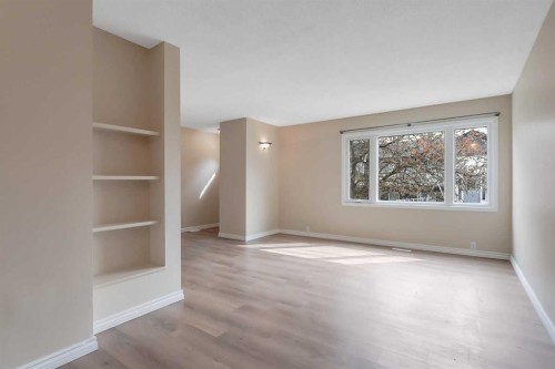 7-15 Stanton Street, Red Deer, AB - Indoor Photo Showing Other Room
