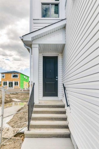 41 Belmont Row Sw, Calgary, AB 