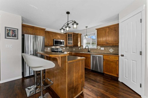 199 Adams Close, Red Deer, AB - Indoor Photo Showing Kitchen