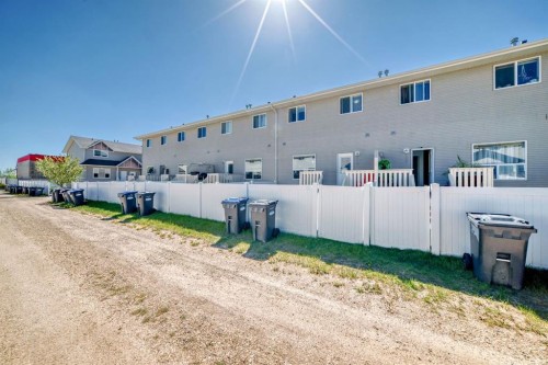 119-50 Lucky Place, Sylvan Lake, AB 