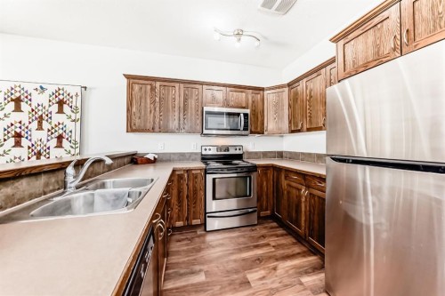 119-50 Lucky Place, Sylvan Lake, AB 