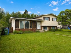 5620 57 Street Rocky Mountain House, AB T4T 1H7