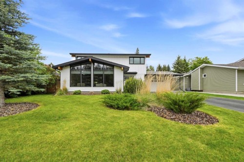 65 Selkirk Boulevard, Red Deer, AB 