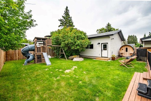 65 Selkirk Boulevard, Red Deer, AB 