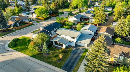 65 Selkirk Boulevard, Red Deer, AB 