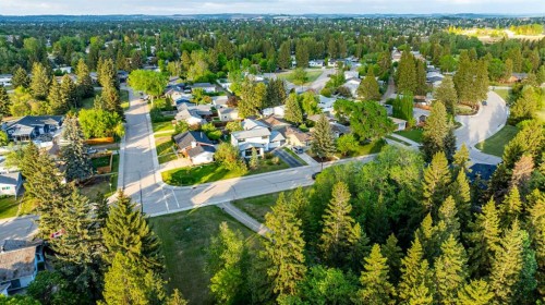 65 Selkirk Boulevard, Red Deer, AB 