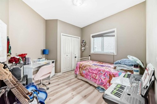19 Charles Avenue, Red Deer, AB 