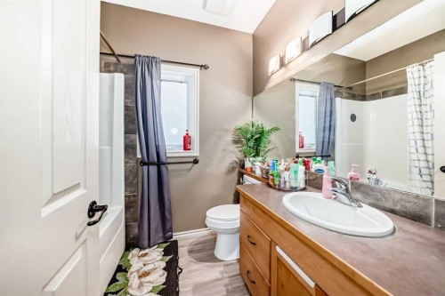 19 Charles Avenue, Red Deer, AB 