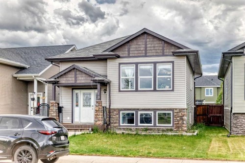 19 Charles Avenue, Red Deer, AB 