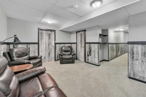 1002 Minto Street, Penhold, AB 